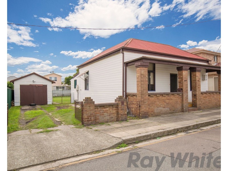 23 Howden Street, Carrington NSW 2294