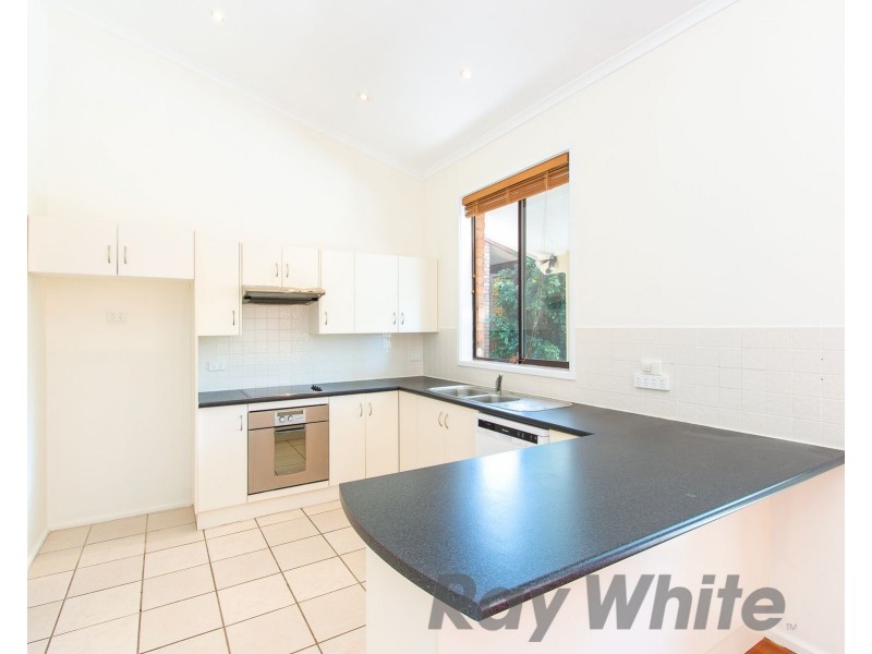 33 Kananook Crescent, Belmont North NSW 2280