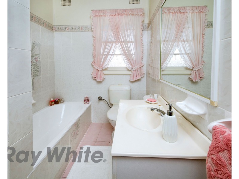 32 Montrose Avenue, Adamstown Heights NSW 2289