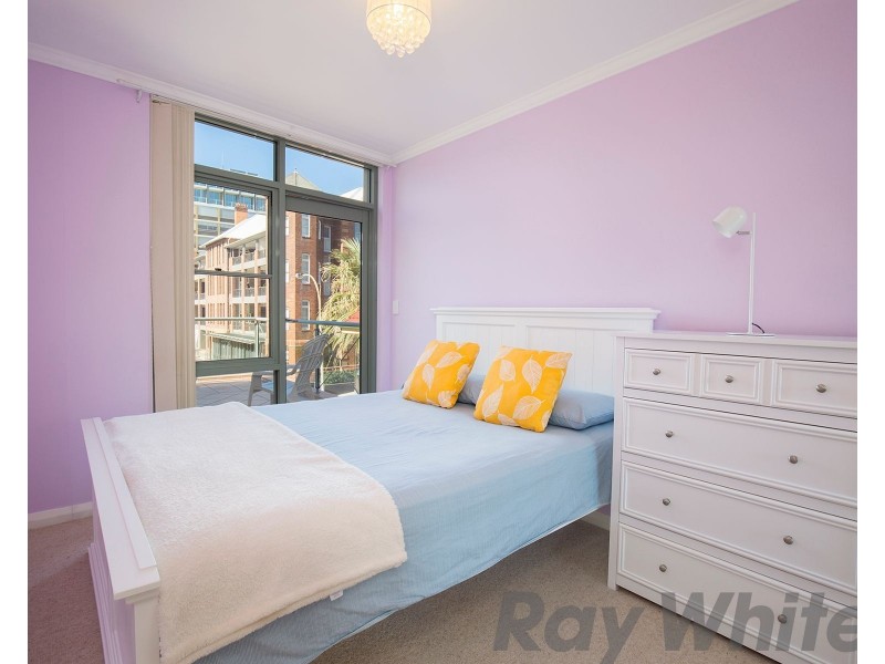 302/26 Pacific Street, Newcastle NSW 2300