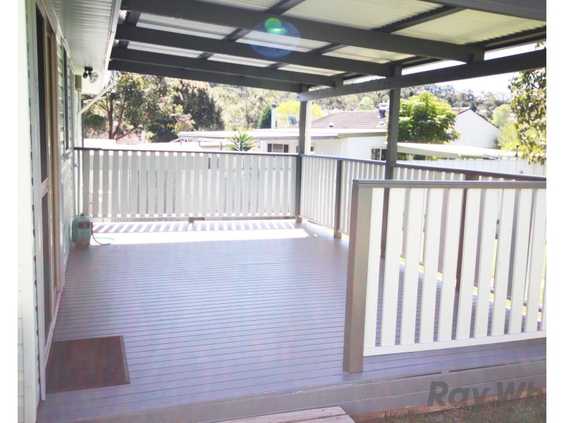 5 Pine Place, Gateshead NSW 2290