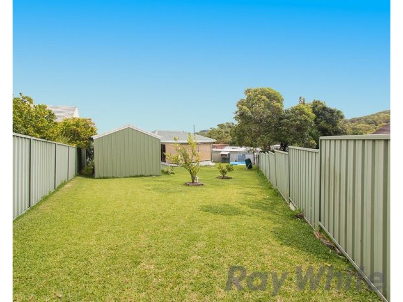 5 Pine Place, Gateshead NSW 2290