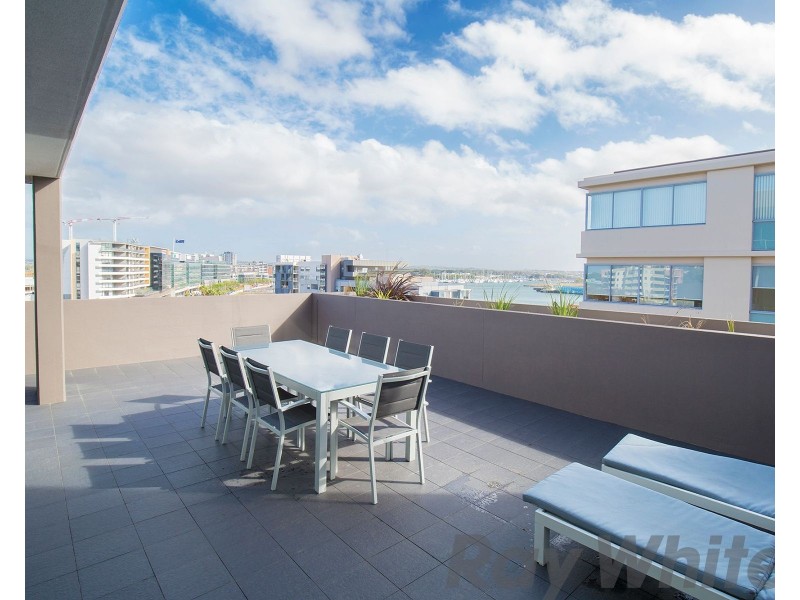 605/14 Honeysuckle Drive, Newcastle NSW 2300