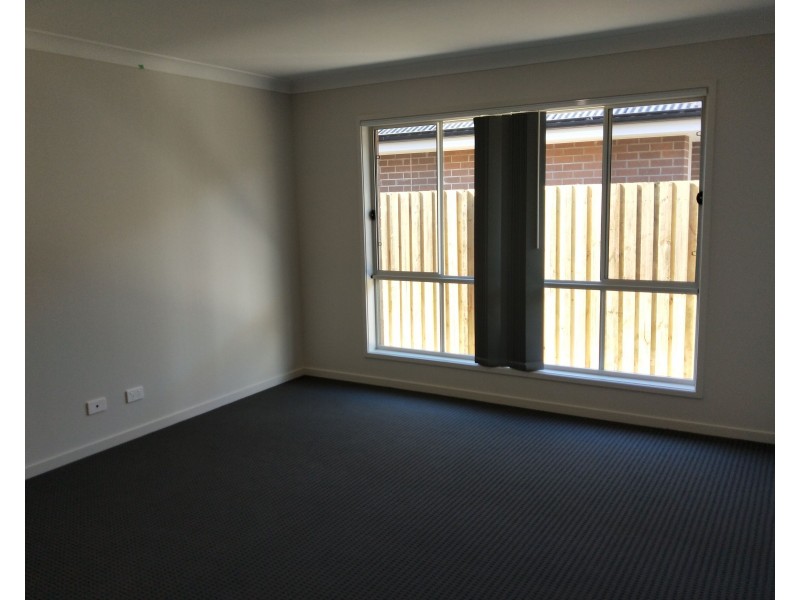 61 Barr Promenade, Thornton NSW 2322