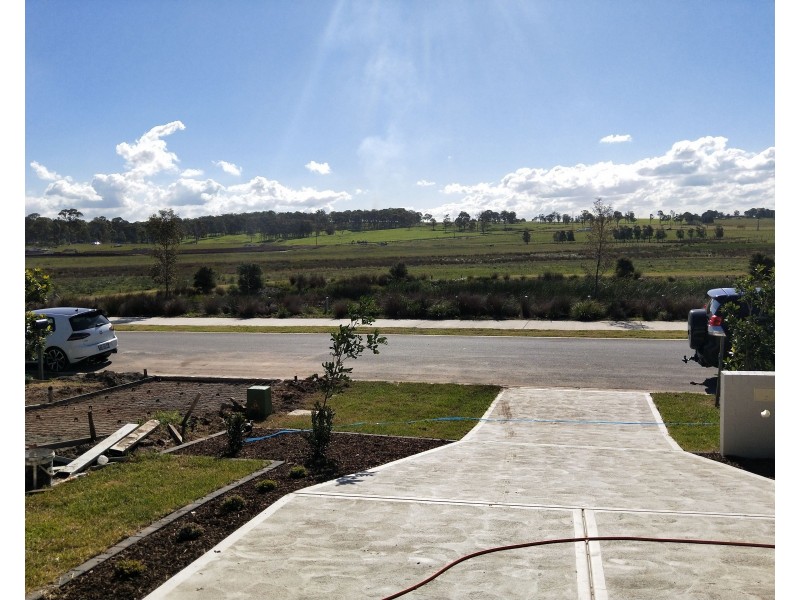 61 Barr Promenade, Thornton NSW 2322