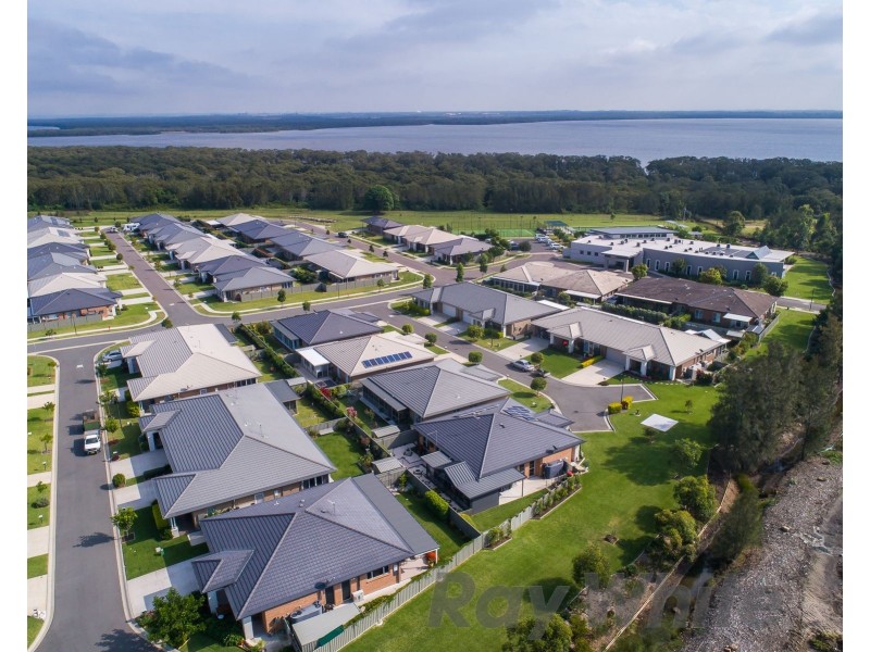 2 Cockatoo Court, Fullerton Cove NSW 2318