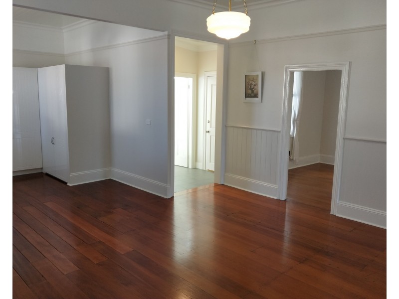 24 Steel Street, Hamilton NSW 2303