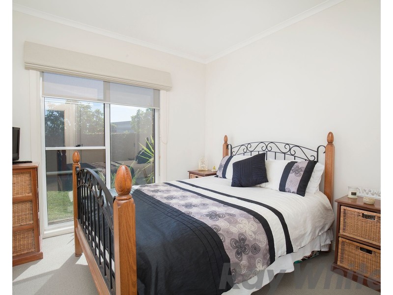 2 Heron Circuit, Fullerton Cove NSW 2318