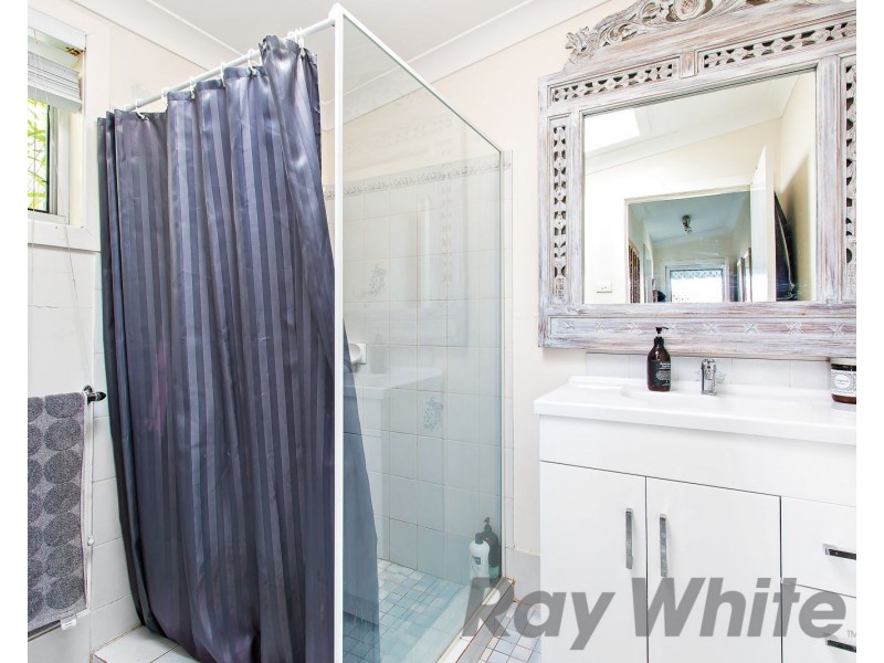 5 New Street, Belmont South NSW 2280