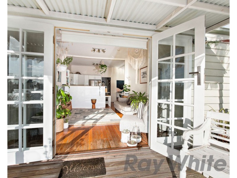 5 New Street, Belmont South NSW 2280