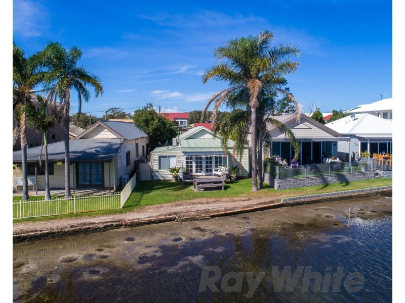5 New Street, Belmont South NSW 2280