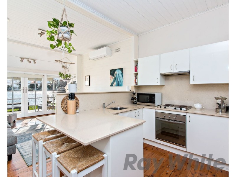 5 New Street, Belmont South NSW 2280