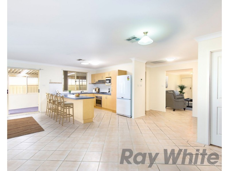 6 Toucan Close, Cameron Park NSW 2285