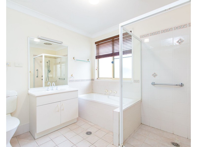 6 Toucan Close, Cameron Park NSW 2285