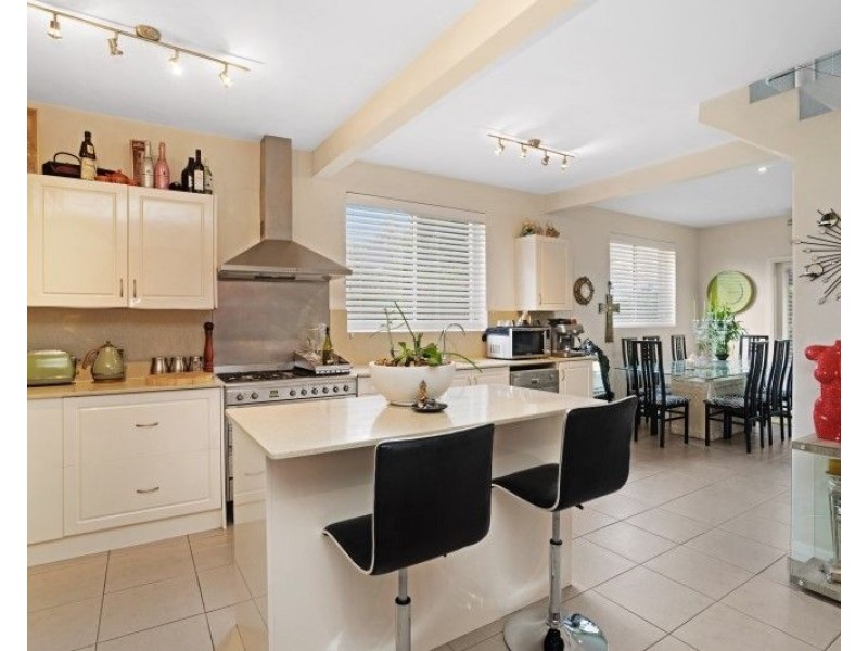 15 Cameron Street, Hamilton NSW 2303