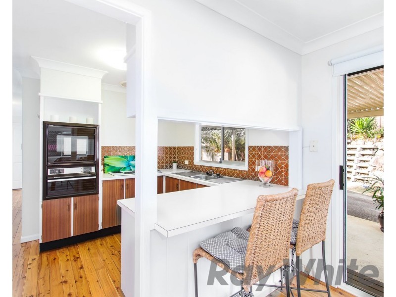 4 Cartella Place, Macquarie Hills NSW 2285