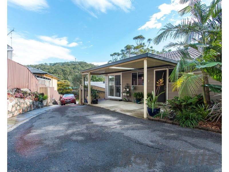 4 Cartella Place, Macquarie Hills NSW 2285