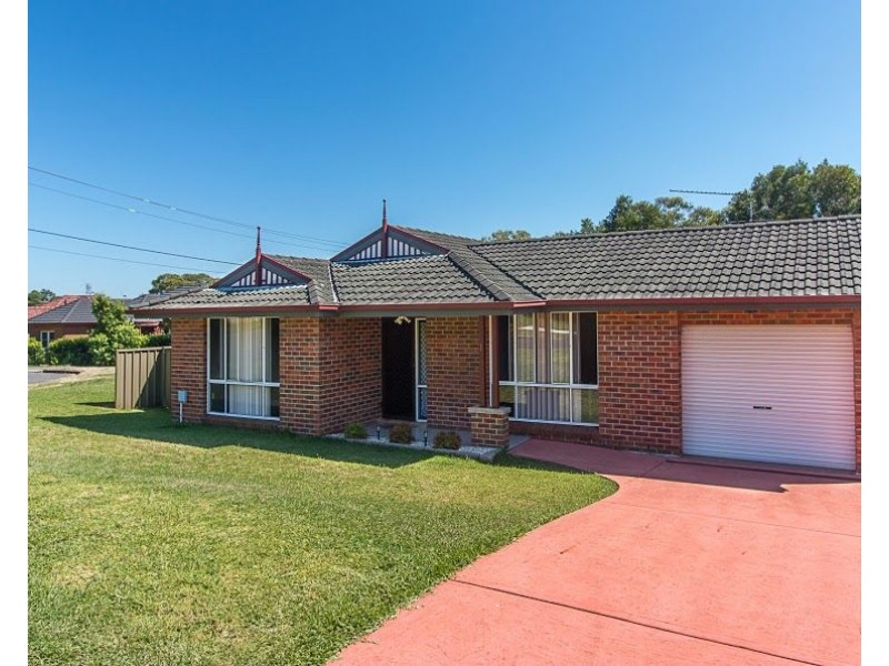 1 Simpson Court, Mayfield NSW 2304