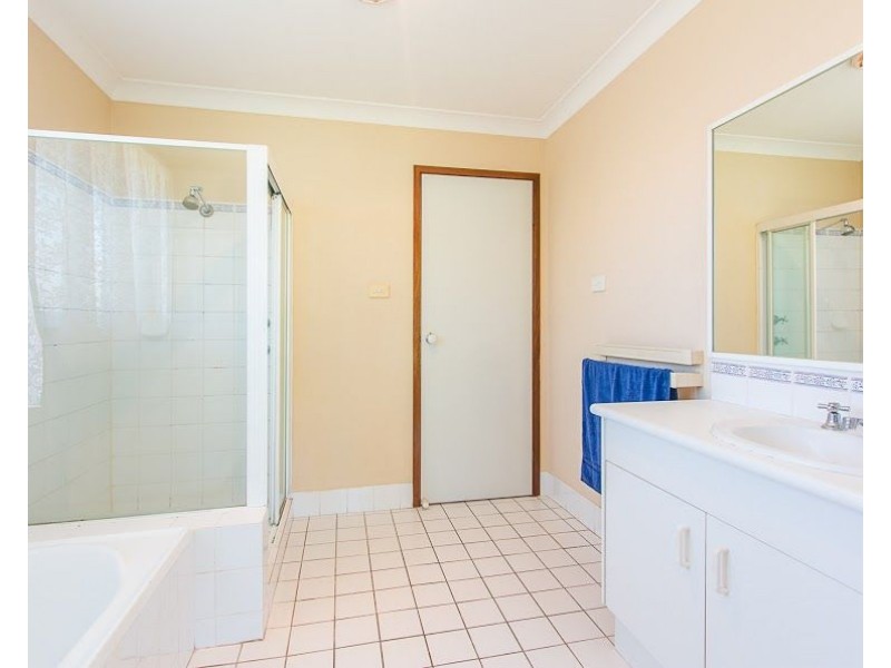 1 Simpson Court, Mayfield NSW 2304