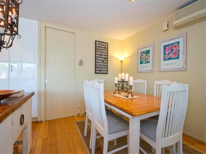 4 Holly Circuit, New Lambton Heights NSW 2305