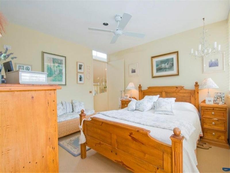 4 Holly Circuit, New Lambton Heights NSW 2305