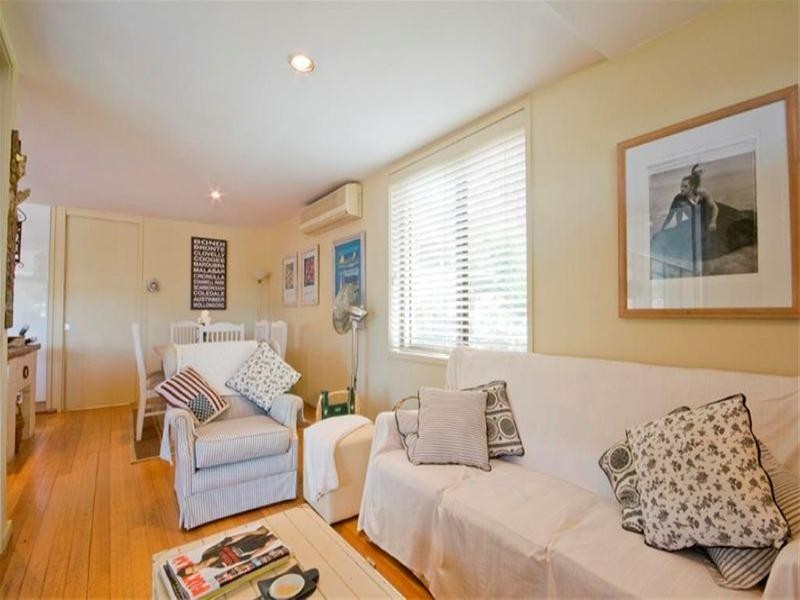 4 Holly Circuit, New Lambton Heights NSW 2305