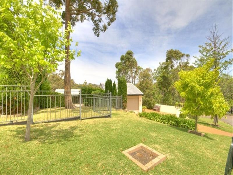 4 Holly Circuit, New Lambton Heights NSW 2305