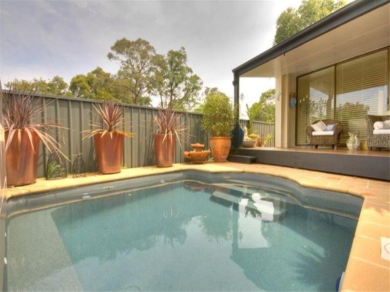 4 Holly Circuit, New Lambton Heights NSW 2305