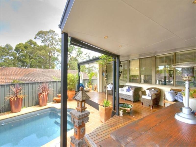 4 Holly Circuit, New Lambton Heights NSW 2305