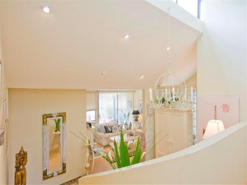 4 Holly Circuit, New Lambton Heights NSW 2305