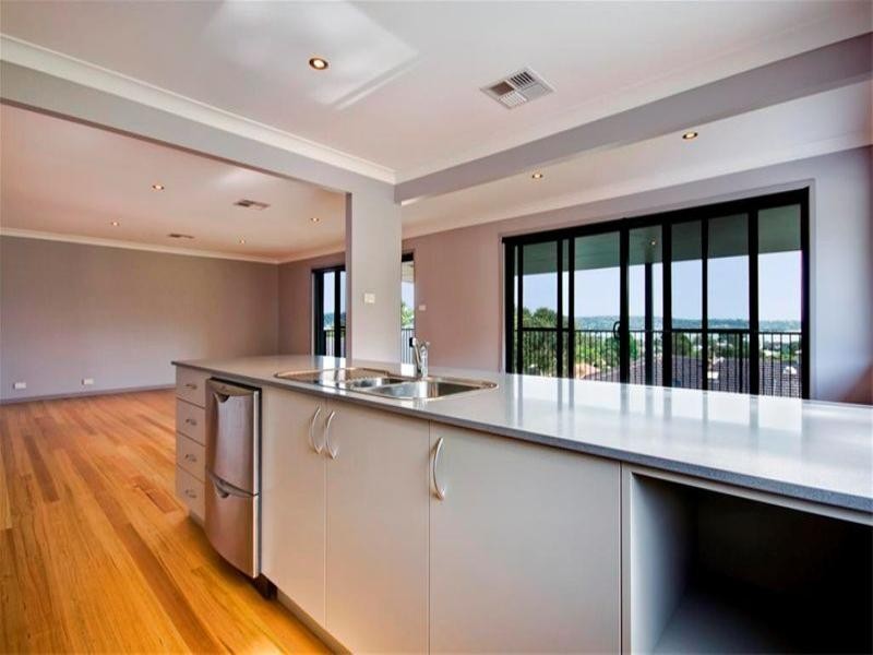 11 Winterlake Road, Warners Bay NSW 2282