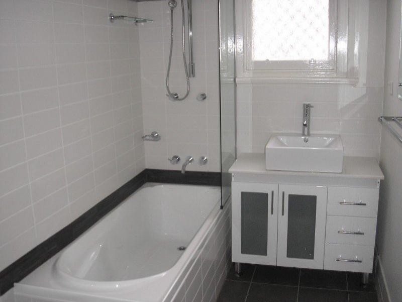 4 Gulliver Street, Hamilton NSW 2303