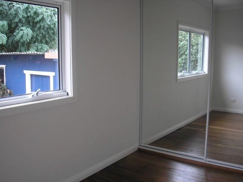 4 Gulliver Street, Hamilton NSW 2303