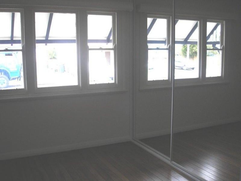 4 Gulliver Street, Hamilton NSW 2303