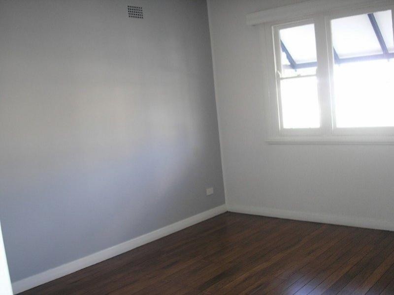 4 Gulliver Street, Hamilton NSW 2303