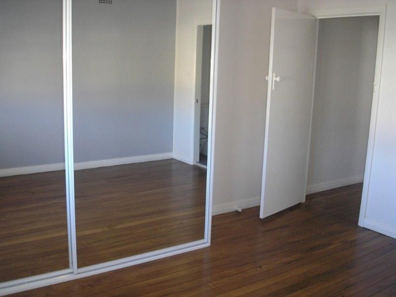 4 Gulliver Street, Hamilton NSW 2303