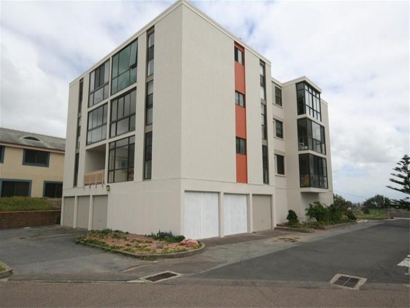 6/2 Ocean Street, Merewether NSW 2291