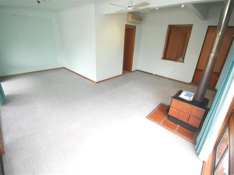 1 Cecil Avenue, Waratah NSW 2298