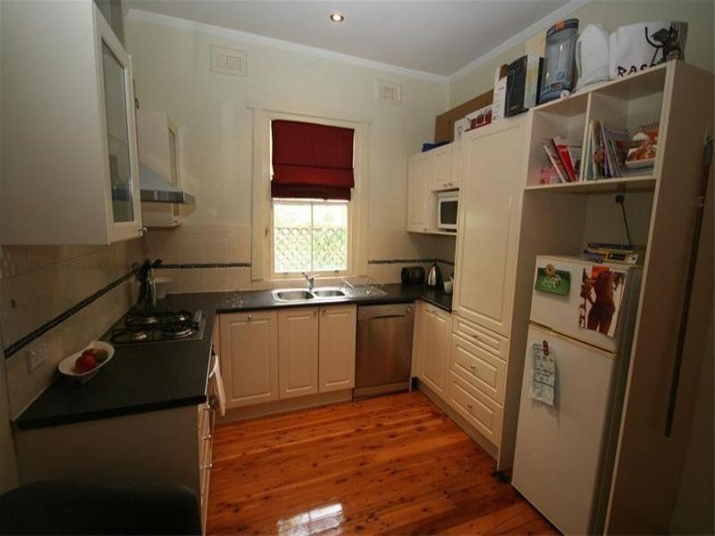 20 Swan Street, Cooks Hill NSW 2300