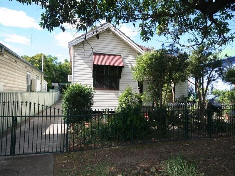 7 Berkeley Street, Mayfield NSW 2304