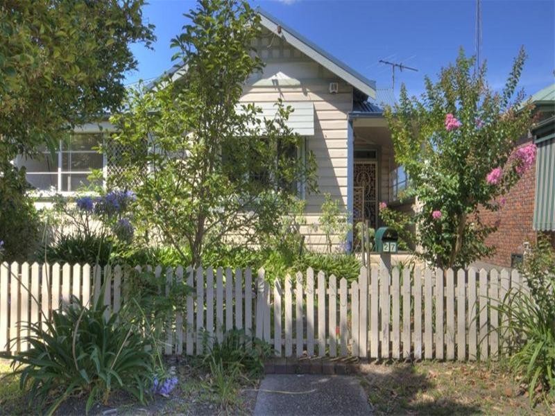 27 Warrah Street, Hamilton East NSW 2303