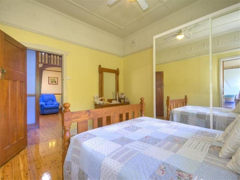 27 Warrah Street, Hamilton East NSW 2303