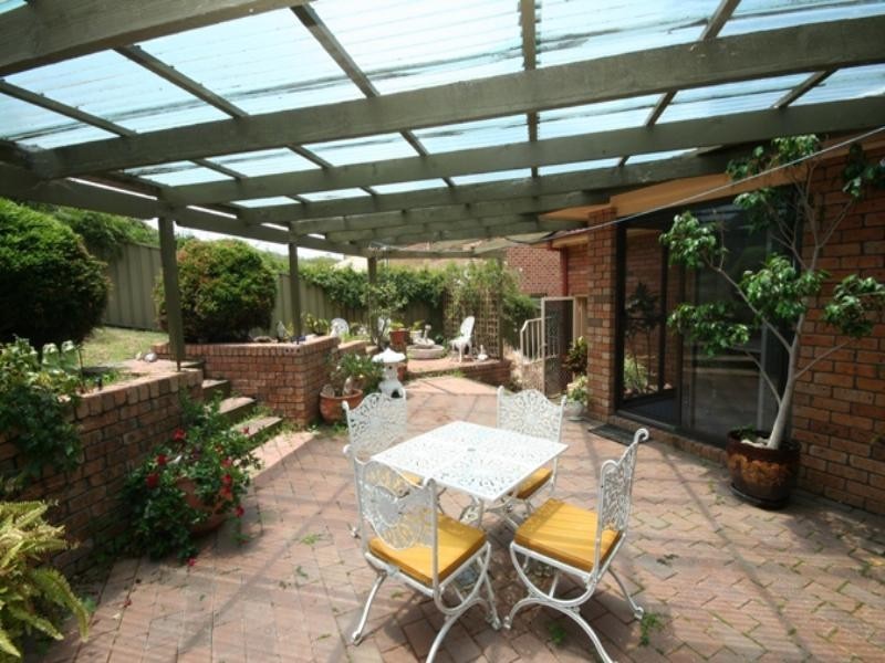 14 Woodside Drive, Eleebana NSW 2282