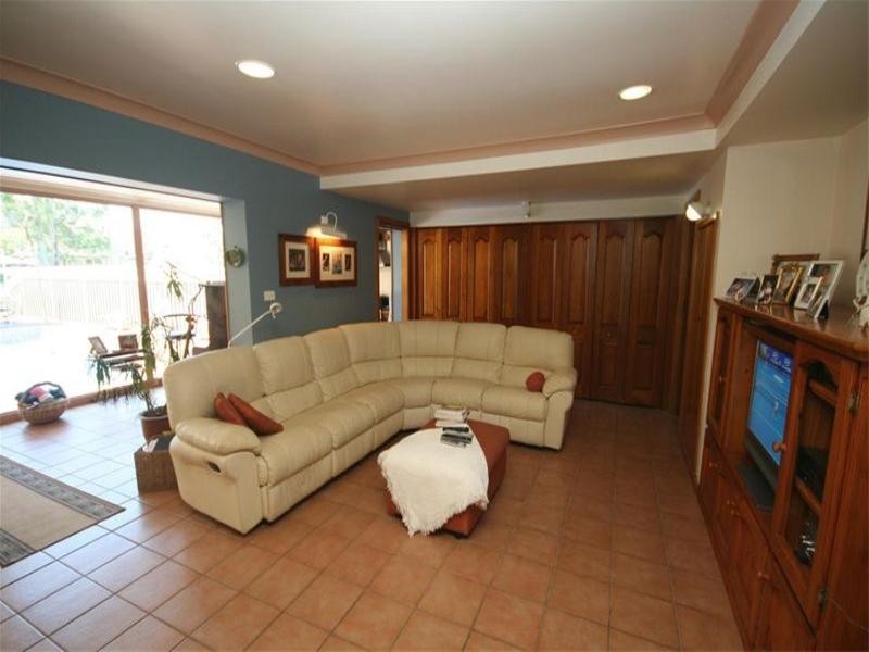 9 Keira Close, Valentine NSW 2280