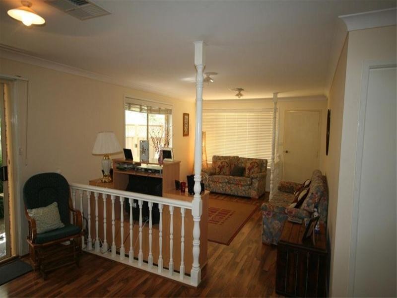 2/7 Deal Street, Mount Hutton NSW 2290