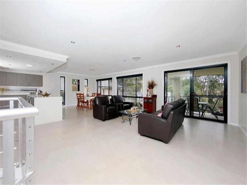 4 Gum Tree Lane, New Lambton Heights NSW 2305