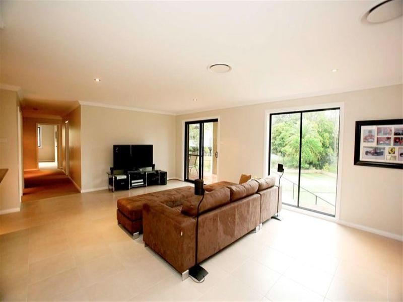 4 Gum Tree Lane, New Lambton Heights NSW 2305