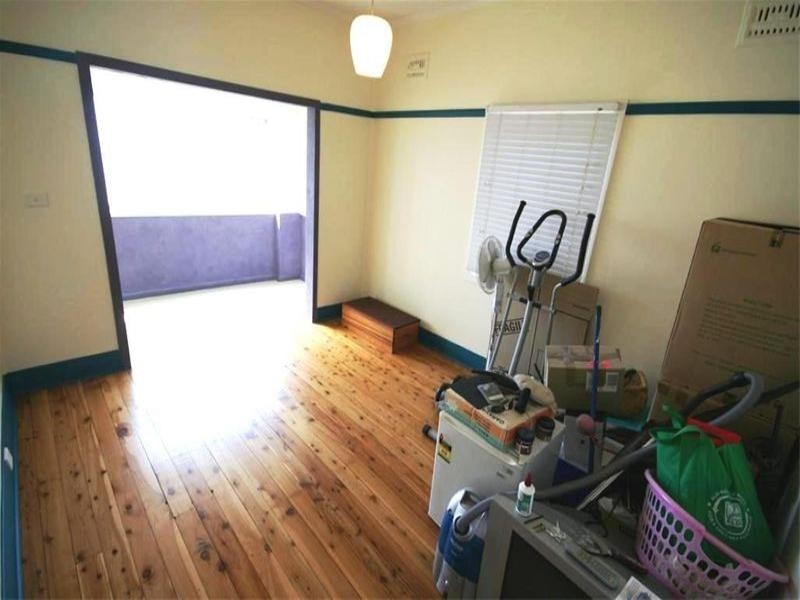 16 Clara Street, Mayfield East NSW 2304