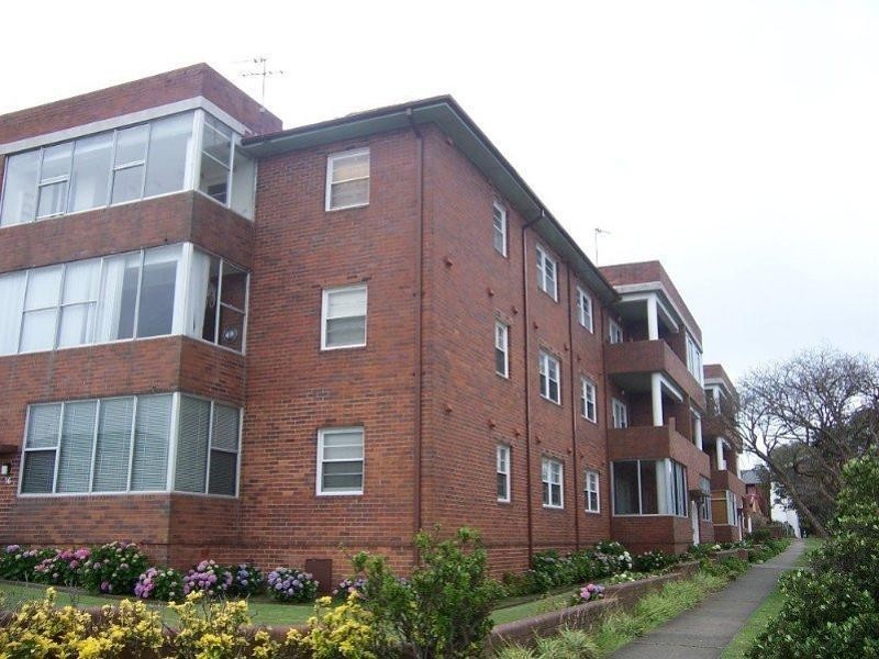 8/76 Parkway Avenue, Bar Beach NSW 2300