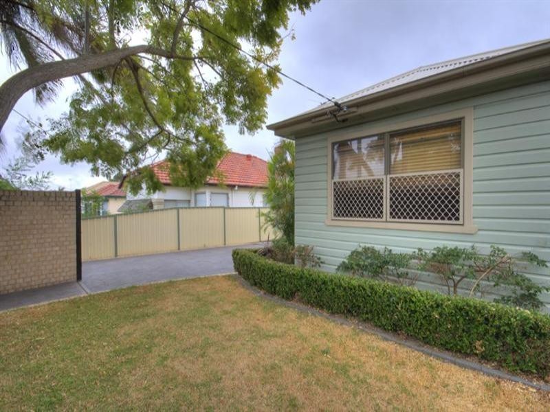 412 Glebe Road, Merewether NSW 2291